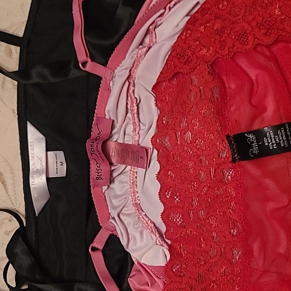 Lot of 3 Nightgowns - Picture 2 of 5